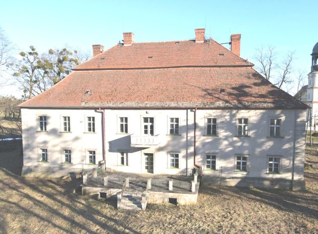 dworek, 14 pokoi Biskupice. Zdjęcie 1