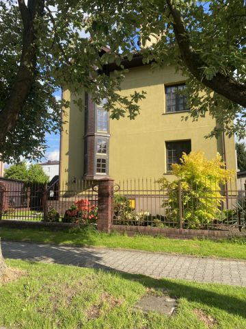 dom wolnostojący, 5 pokoi Lublin Dziesiąta, ul. Leopolda Staffa. Zdjęcie 1