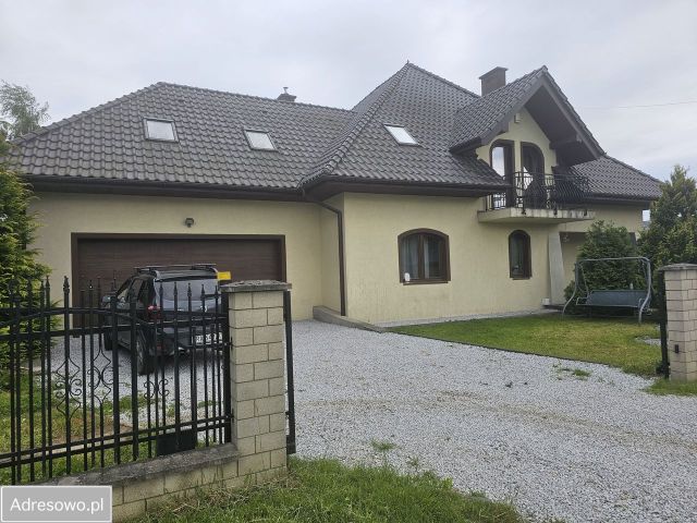dom wolnostojący, 9 pokoi Ochodza. Zdjęcie 1