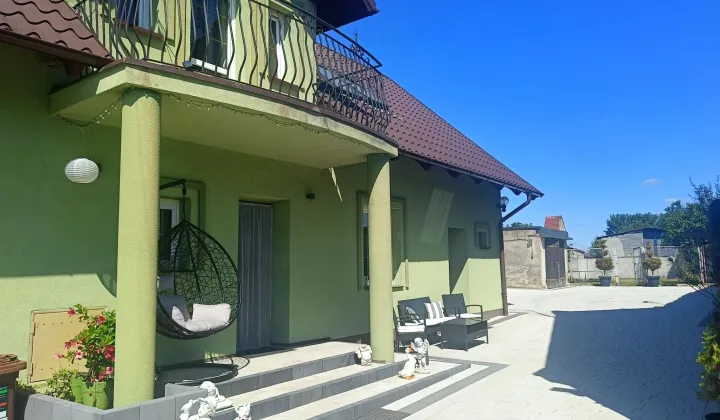 dom wolnostojący, 4 pokoje Przedmoście, ul. Długa