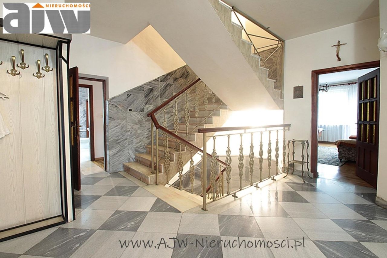 dom wolnostojący, 7 pokoi Izabelin C