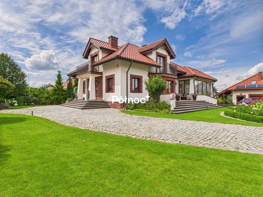 dom wolnostojący, 12 pokoi Warkały, ul. Poziomkowa. Zdjęcie 2