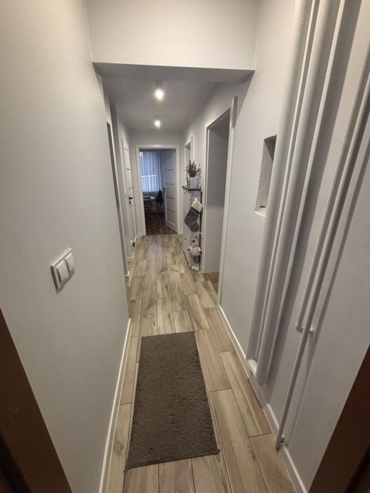 Mieszkanie 3-pokojowe Białobłoty. Zdjęcie 3