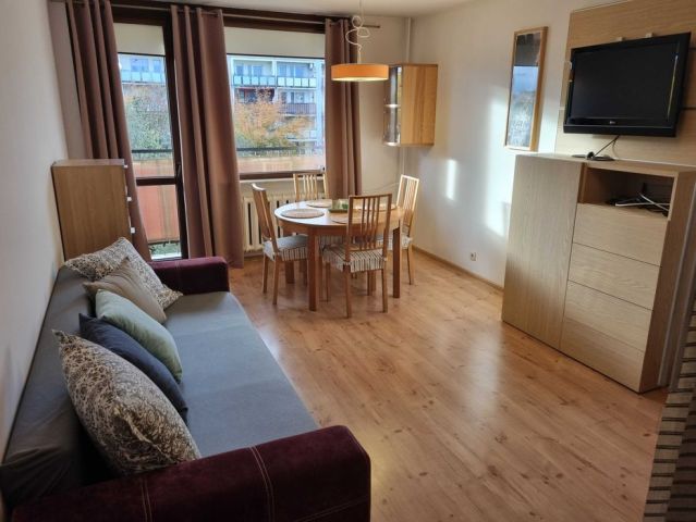 Mieszkanie 3-pokojowe Głogów Kopernik, ul. Kosmonautów Polskich. Zdjęcie 1