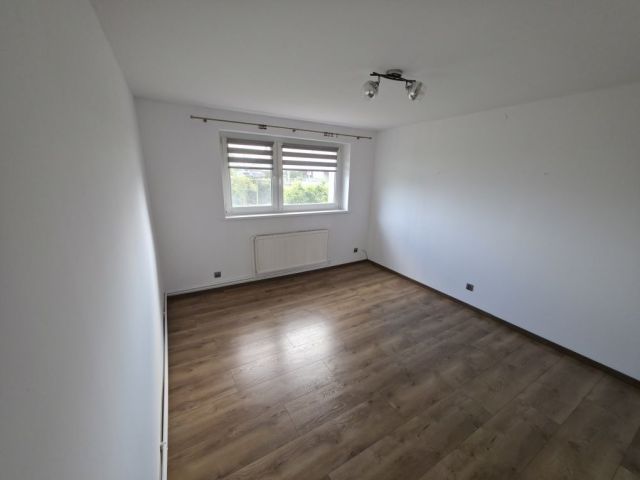 Mieszkanie 2-pokojowe Karów. Zdjęcie 2