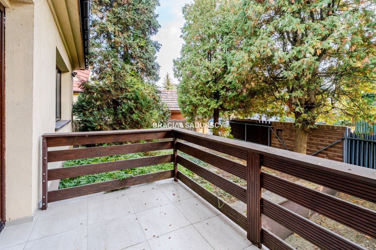 dom wolnostojący, 6 pokoi Kraków Dębniki, ul. Narvik. Zdjęcie 14