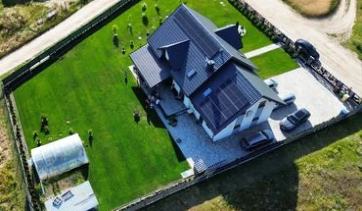 dom wolnostojący, 5 pokoi Zosin, ul. Pszczela