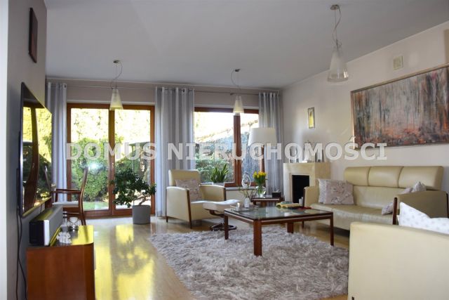 dom wolnostojący, 5 pokoi Wola Zaradzyńska. Zdjęcie 1