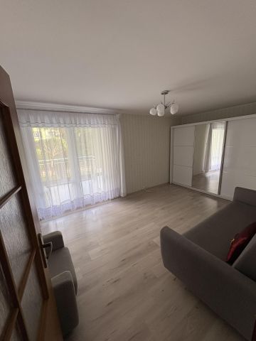 Mieszkanie 3-pokojowe Bytom Stroszek, ul. ks. Prymasa Augusta Hlonda. Zdjęcie 1