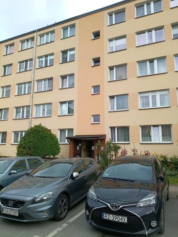 Mieszkanie 4-pokojowe Jarosław, os. Braci Prośbów. Zdjęcie 1