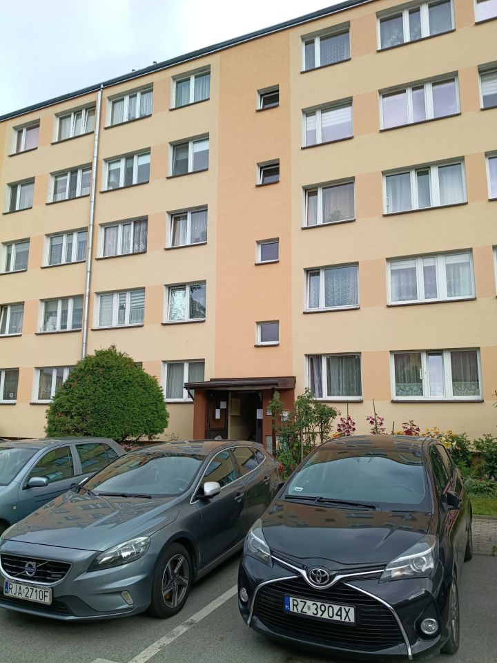 Mieszkanie 4-pokojowe Jarosław, os. Braci Prośbów. Zdjęcie 1