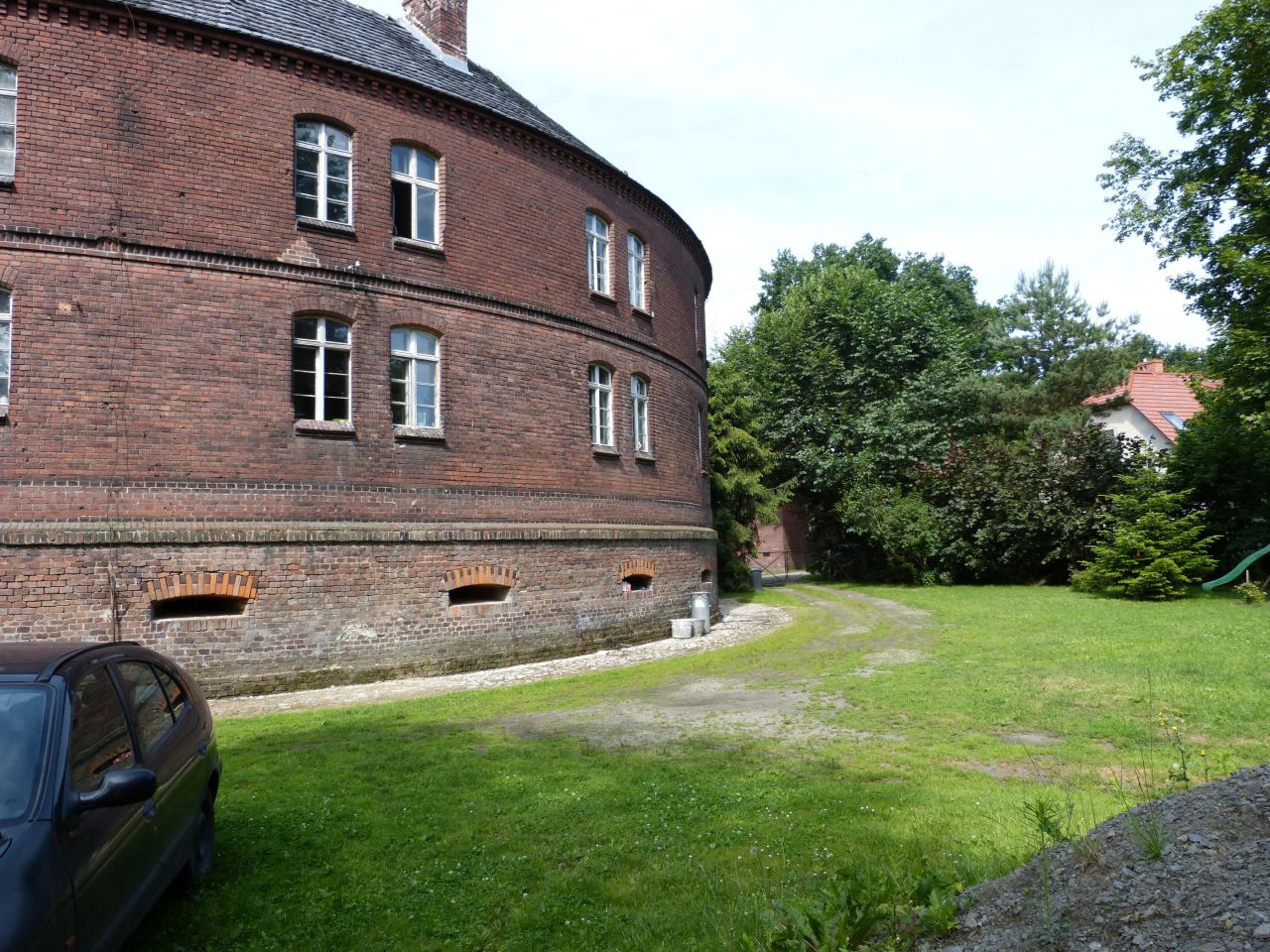 dom wolnostojący, 18 pokoi Kędzierzyn-Koźle Koźle, ul. Wyspa. Zdjęcie 16