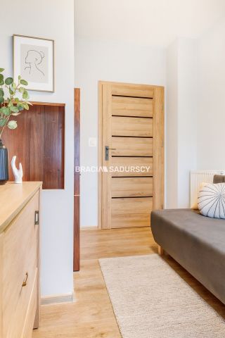 Mieszkanie 3-pokojowe Kraków Kurdwanów, ul. Marii i Bolesława Wysłouchów. Zdjęcie 6