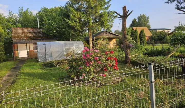 Działka rod Dębostrów