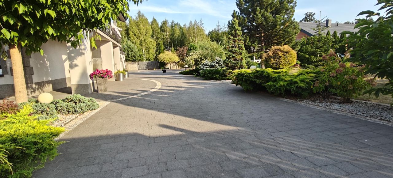 dom wolnostojący Łyszkowice, ul. Brzezińska. Zdjęcie 3