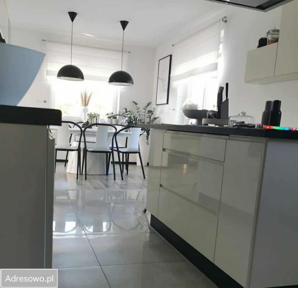 dom wolnostojący, 4 pokoje Płock. Zdjęcie 10