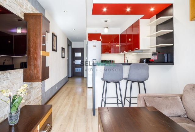 Mieszkanie 4-pokojowe Wrocław Tarnogaj, ul. Piękna. Zdjęcie 1