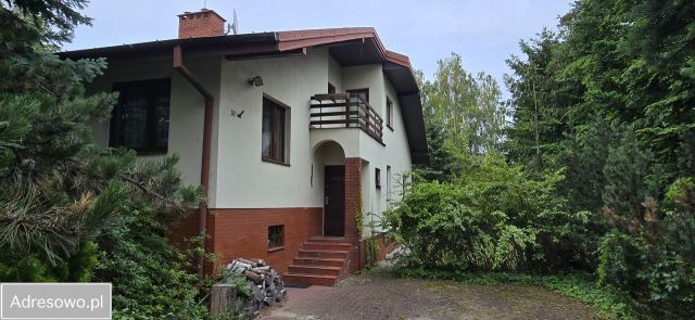 dom wolnostojący, 6 pokoi Łomianki. Zdjęcie 1