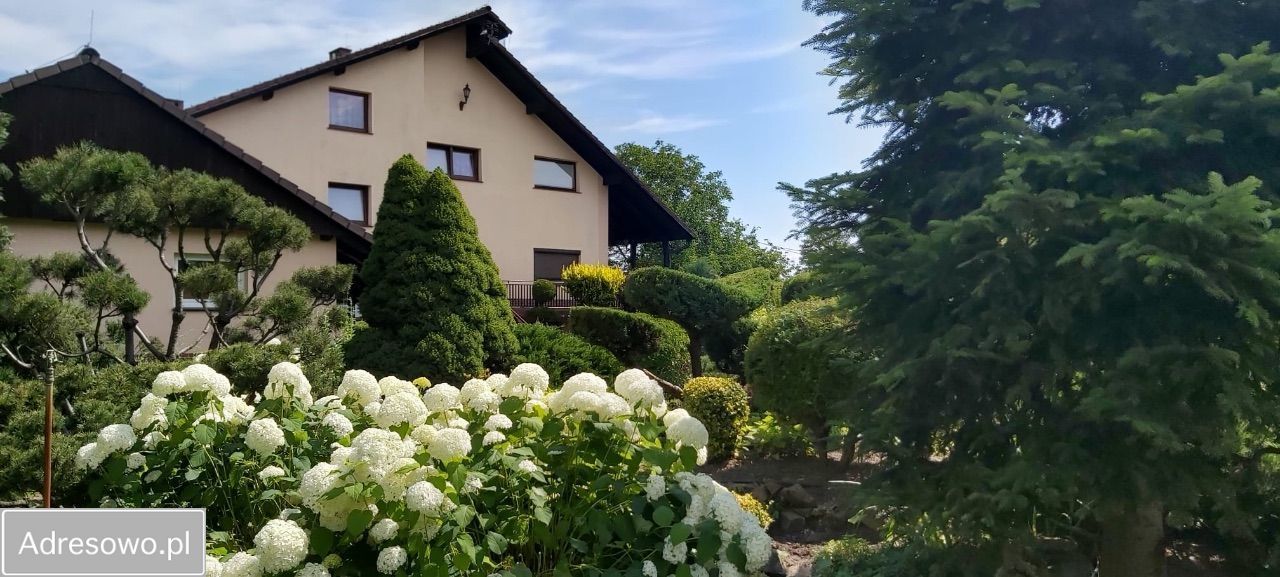 dom wolnostojący, 10 pokoi Jelcz-Laskowice, ul. Polna. Zdjęcie 2