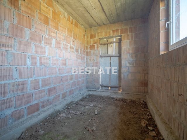 dom wolnostojący, 5 pokoi Zwiernik. Zdjęcie 7