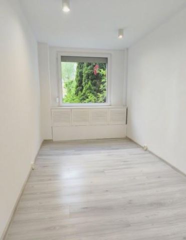 Mieszkanie 3-pokojowe Tychy Paprocany, ul. Gabrieli Zapolskiej. Zdjęcie 3