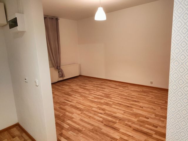 Mieszkanie 2-pokojowe Kamienna Góra, ul. Marii Skłodowskiej-Curie. Zdjęcie 1