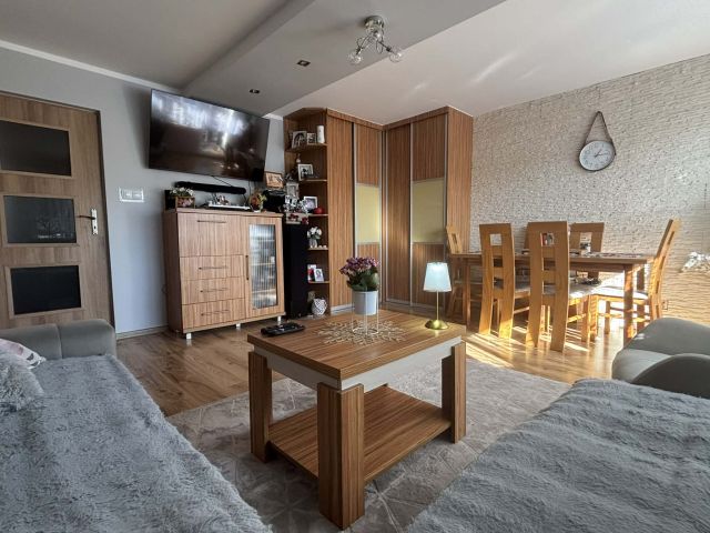 Mieszkanie 3-pokojowe Zgierz Krogulec, ul. Leopolda Staffa. Zdjęcie 1