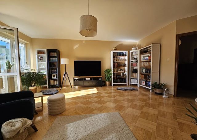 Mieszkanie 4-pokojowe Warszawa Ochota, ul. Włodarzewska. Zdjęcie 2