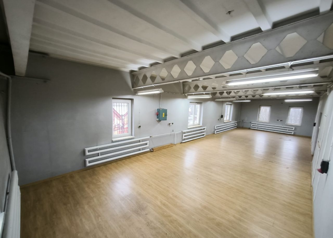 Commercial property, 77 m²