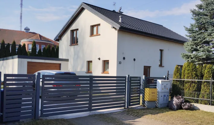 dom wolnostojący, 6 pokoi Łazy, ul. Makowa