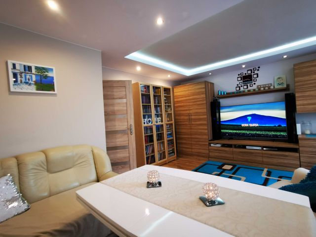 Mieszkanie 3-pokojowe Wałbrzych Podzamcze. Zdjęcie 1