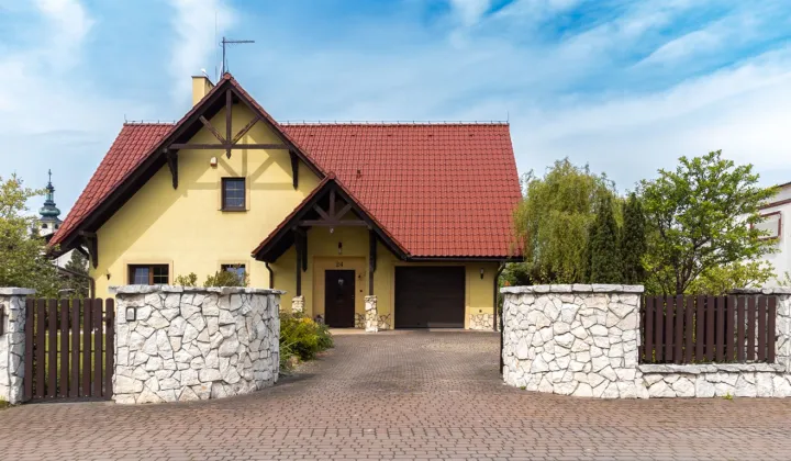 dom wolnostojący, 5 pokoi Chybie, ul. Spokojna