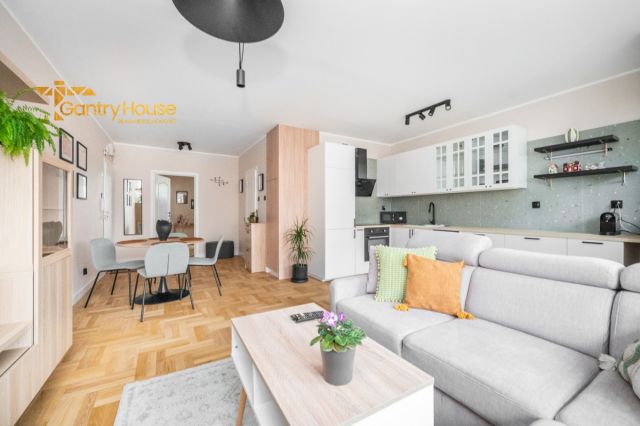 Mieszkanie 2-pokojowe Gdynia Redłowo, ul. Legionów. Zdjęcie 1