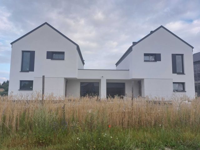 bliźniak Niemcz, ul. Pomyślna. Zdjęcie 1