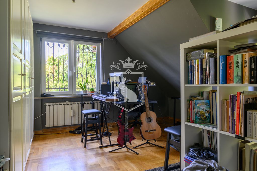 dom wolnostojący, 7 pokoi Warszawa Wesoła, ul. Brata Alberta. Zdjęcie 12