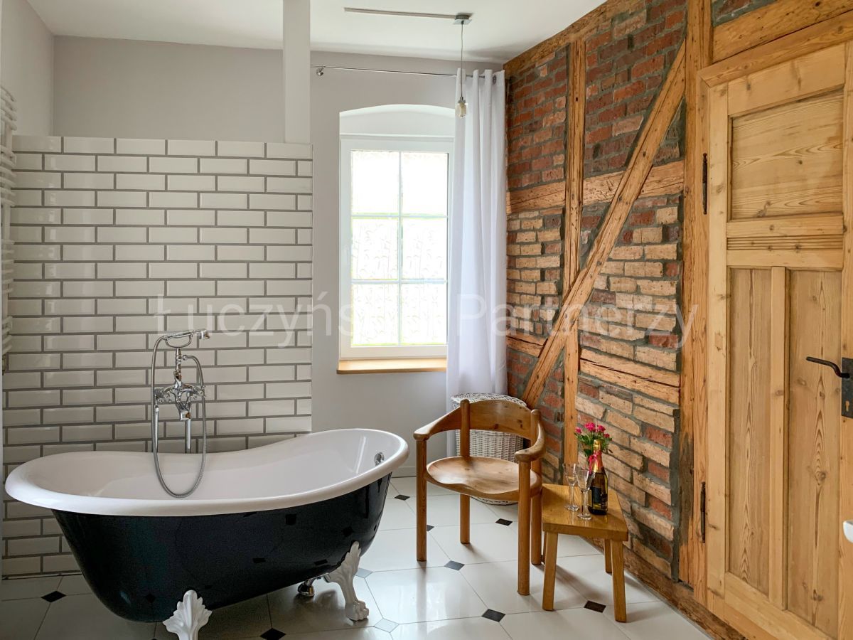 dom wolnostojący, 10 pokoi Dębowy Gaj. Zdjęcie 9