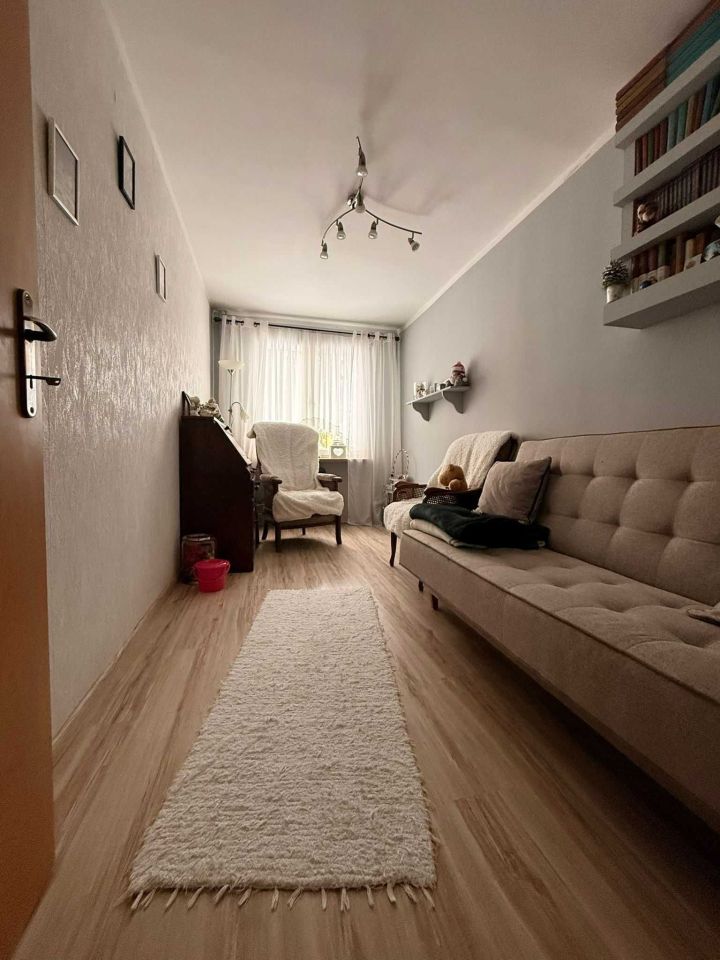 Mieszkanie 3-pokojowe Pionki. Zdjęcie 1