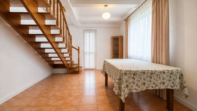 dom wolnostojący, 7 pokoi Mogielnica. Zdjęcie 13