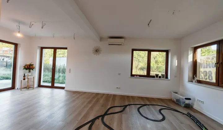 dom wolnostojący, 5 pokoi Kępa Kiełpińska