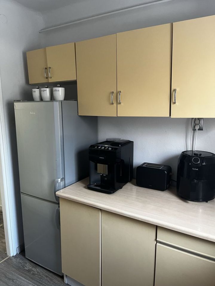 Mieszkanie 1-pokojowe Bełchatów, os. 1000-lecia. Zdjęcie 2