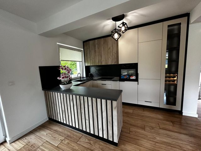 bliźniak, 5 pokoi Bielsko-Biała. Zdjęcie 1