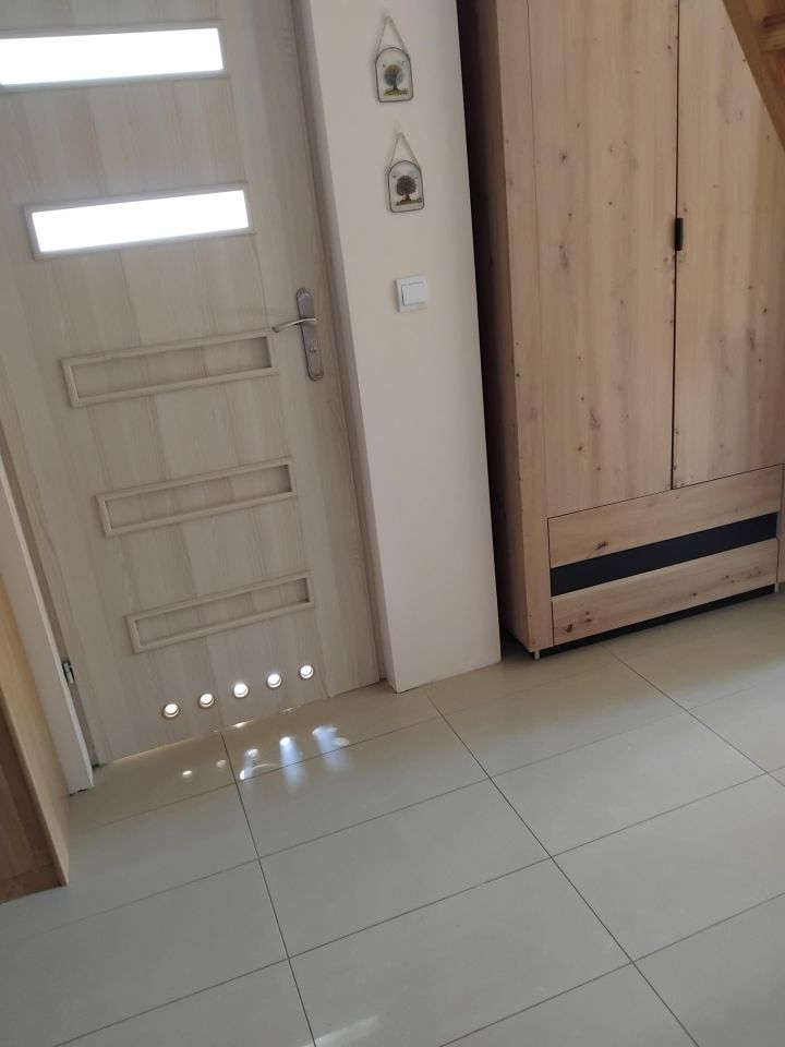 dom wolnostojący, 2 pokoje Albertów. Zdjęcie 14