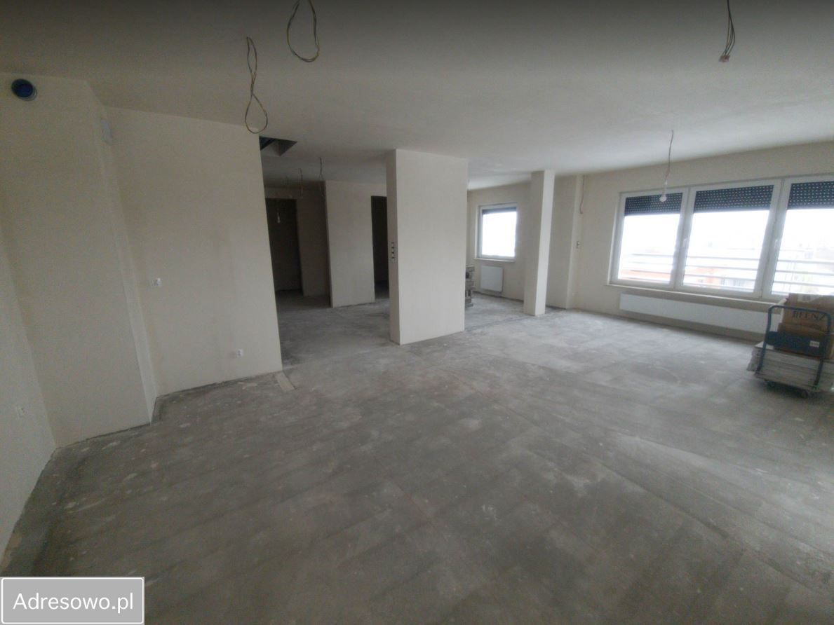 Mieszkanie 6-pokojowe Gniezno, ul. Juliana Tuwima