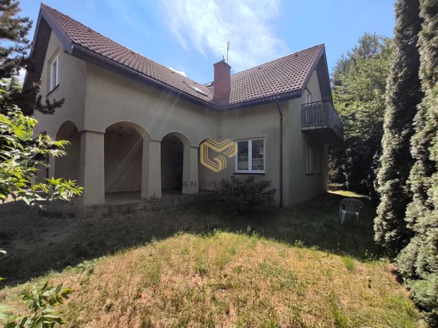 dom wolnostojący, 7 pokoi Warszawa Wawer. Zdjęcie 1