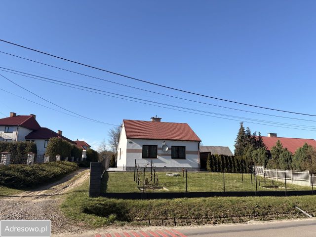 dom wolnostojący, 2 pokoje Gruszów Wielki. Zdjęcie 1