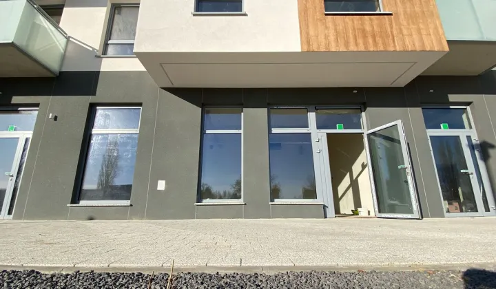 Lokal Jelcz-Laskowice, ul. Józefa Bożka