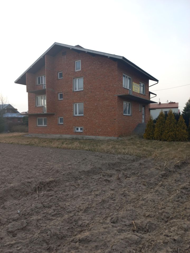 dom wolnostojący, 7 pokoi Żabno, ul. Powstańców Warszawy. Zdjęcie 25