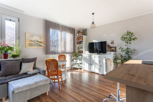 Mieszkanie 1-pokojowe Jelenia Góra Zabobrze, ul. Mieczysława Karłowicza. Zdjęcie 3