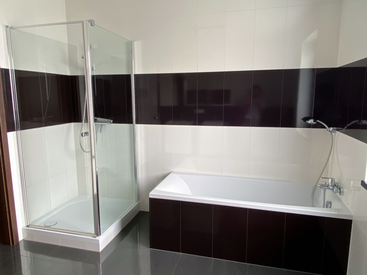 dom wolnostojący, 5 pokoi Helenów Drugi. Zdjęcie 9