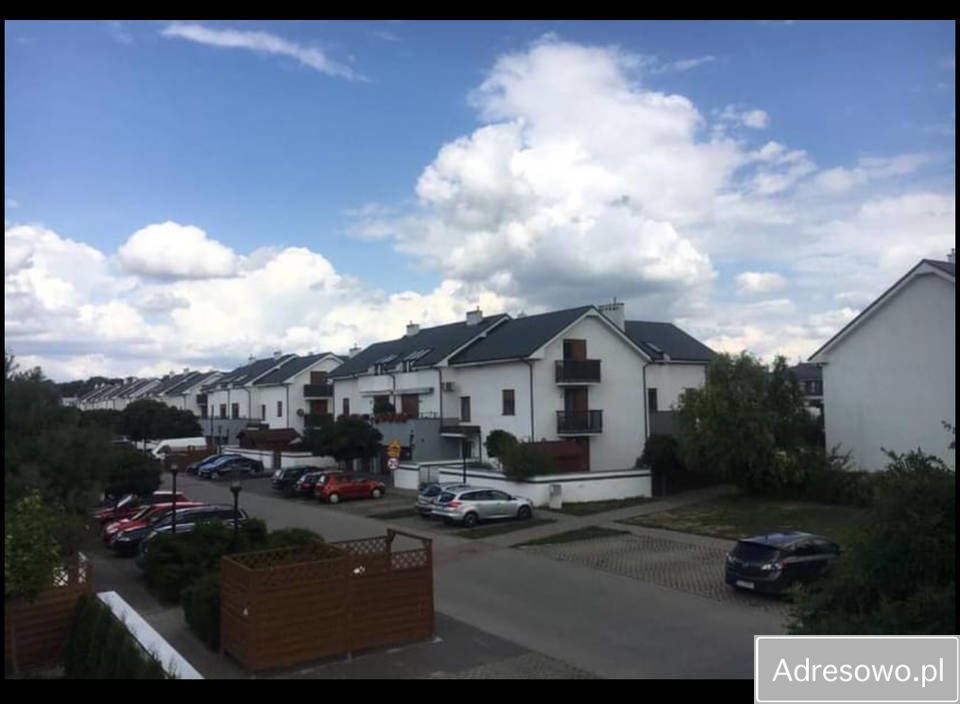 Mieszkanie 3-pokojowe Dąbrówka. Zdjęcie 2